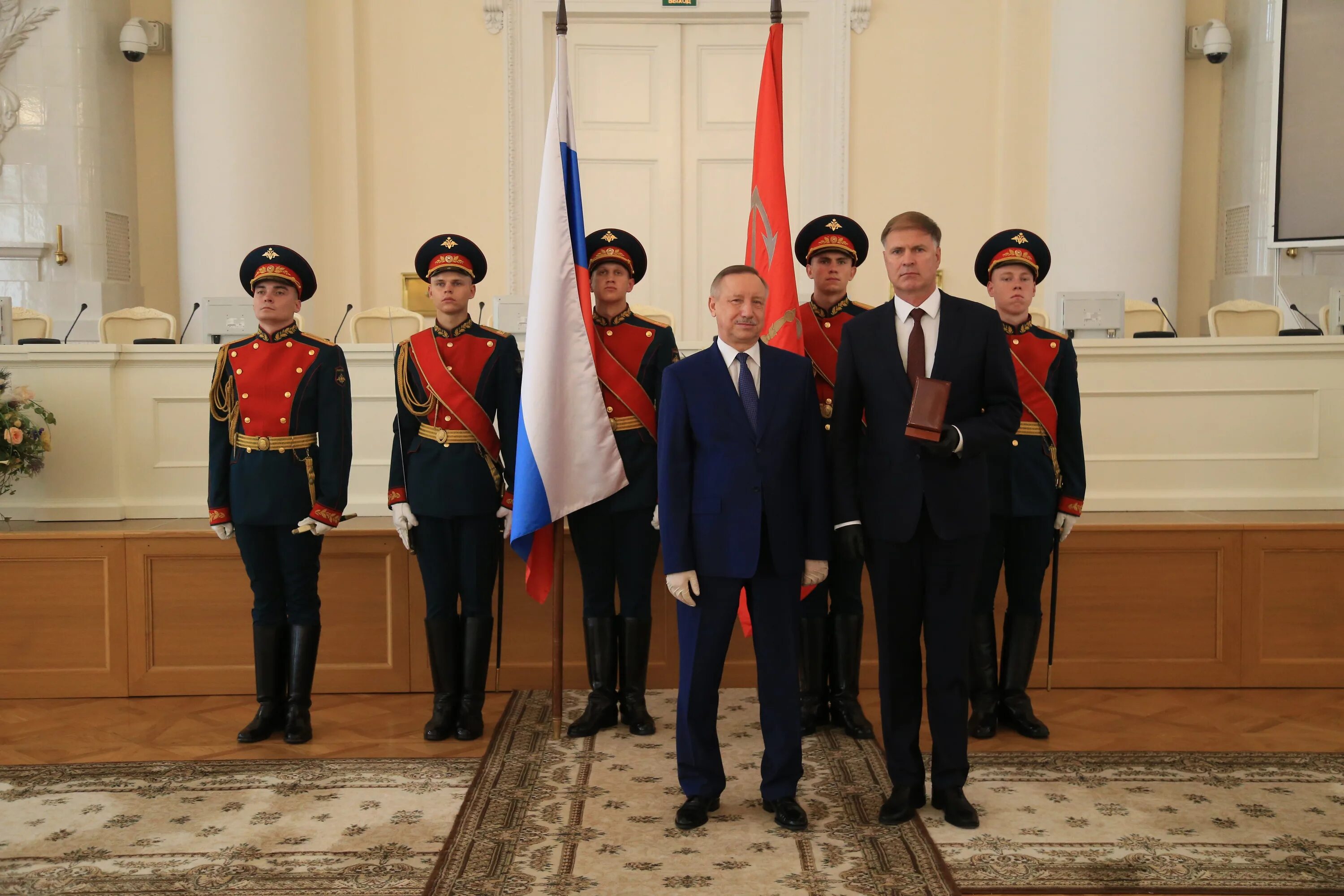 Награждение Смольный Беглов. Награждение Бегловым в Смольном. Вручение наград в Смольном. Вручение наград в Смольном сегодня.