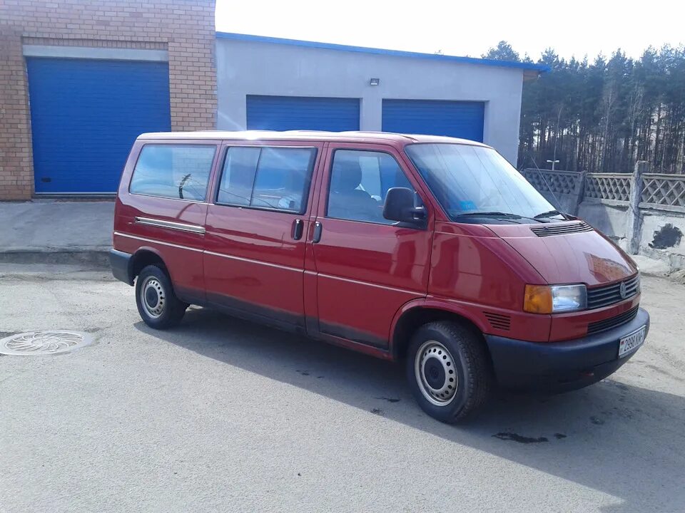 Volkswagen 1994. Фольксваген Транспортер 1994. Фольксваген Транспортер 1994 года. Mercedes Transporter 1994. Фольксваген Транспортер 1994 модификация.