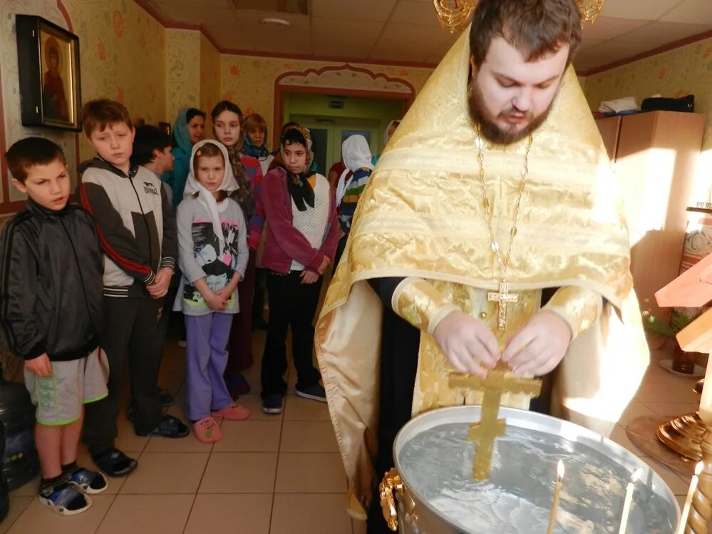 На водах возгреме. Глас господень на водах. Глас господень на водах. Тульская областная детская психоневрологическая больница. Глас господень на водах.