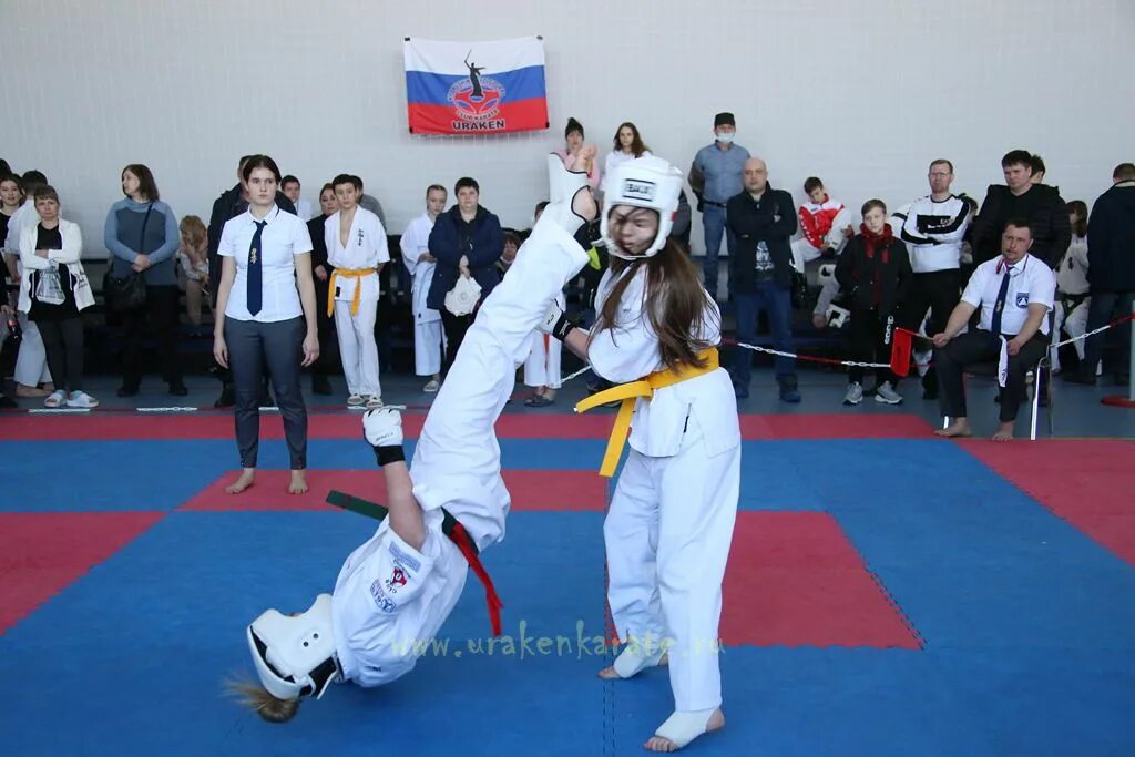 Киокушин чемпионат и первенство. Каратэ Кекусинкай первенство России 2021. Турнир по каратэ киокушинкай Энгельс. Киокусинкай каратэ Волжский. Соревнования по каратэ киокушинкай.