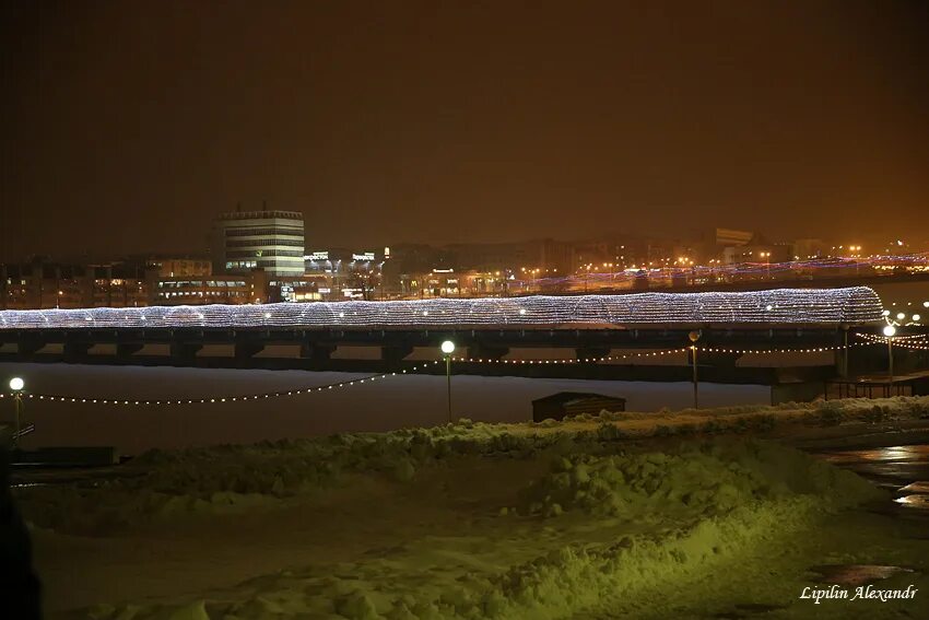 Через чебоксары. Залив чебоксары мост. Набережная залива чебоксары. Чебоксары 2022. Световой пешеходный мост чебоксары.