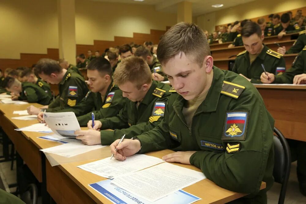 Получить военный. Военный инженерно-космический университет Можайского. ВКС имени Можайского. Вка а.ф.Можайского. Академия АФ Можайского Санкт-Петербург.