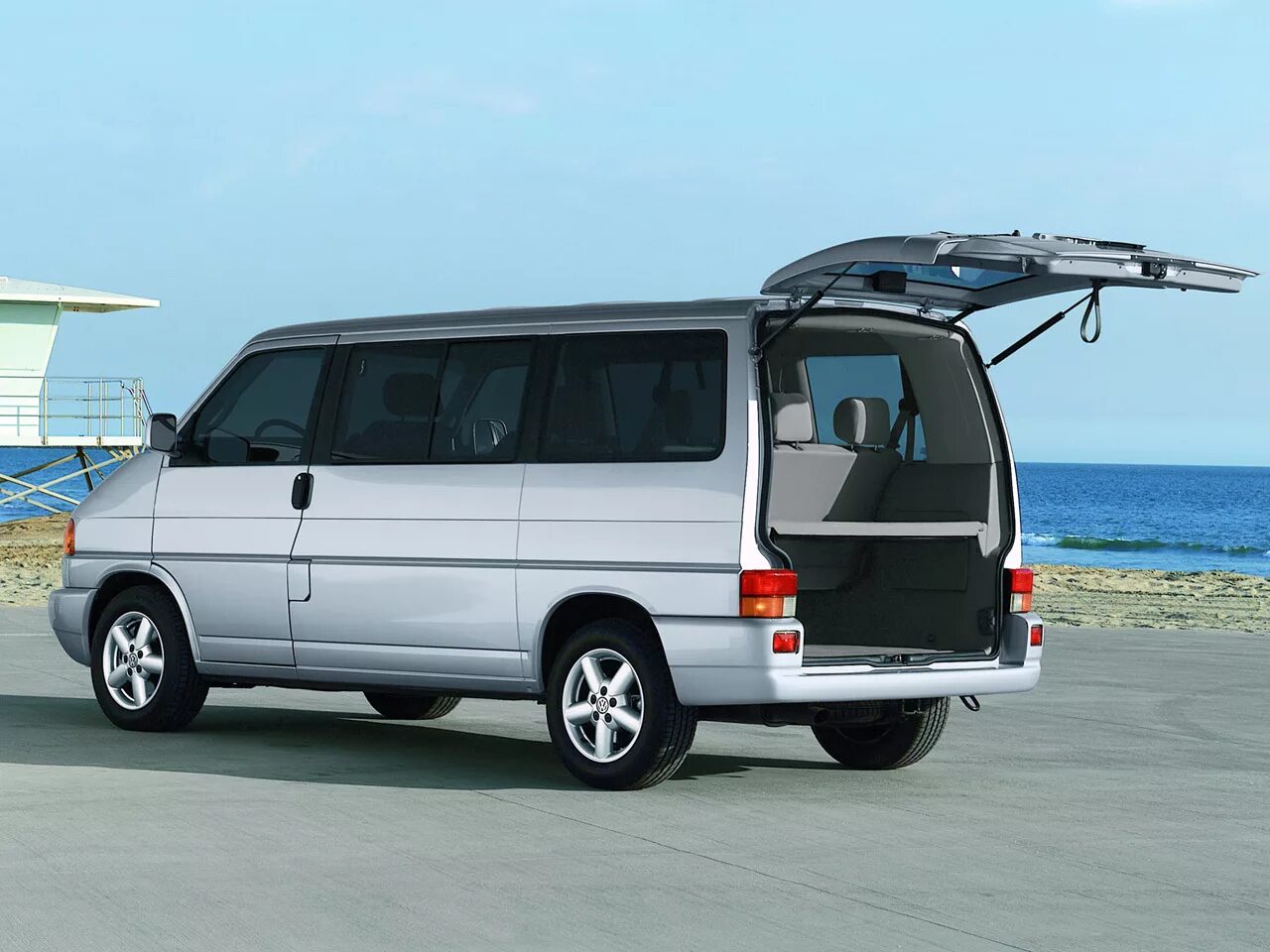 Микроавтобусы купить в спб и лен. VW t4 Eurovan. Volkswagen Transporter t4 минивэн. Caravelle t4. Volkswagen t4 Каравелла.