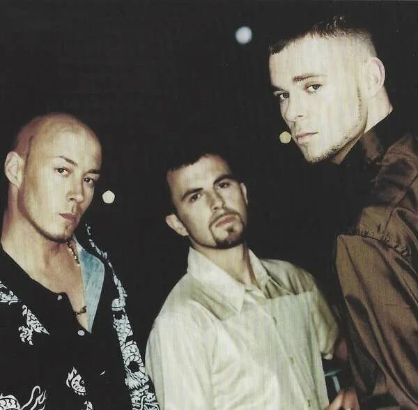 Ист севентин сейчас. East 17. Terry coldwell east 17. Солист ист 17. Brian harvey east 17.