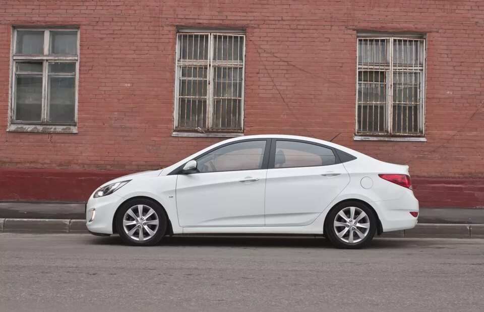 Солярис 30. Hyundai solaris занижение -30. hyundai solaris технорессор -30мм. пружины -30 на hyundai solaris 1. пружины с занижением - 30 мм солярис 1.
