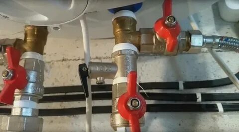 Водонагреватель обратный клапан куда