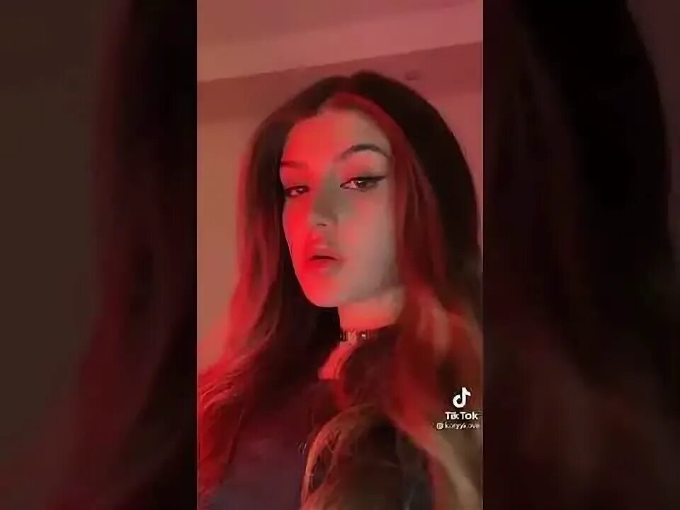 Валя карнавал глупенькая девочка. Хорошая девочка станет плохой вали карнавал. Плохая девочка karna. Плохая девочка валя карнавал текст. Val.