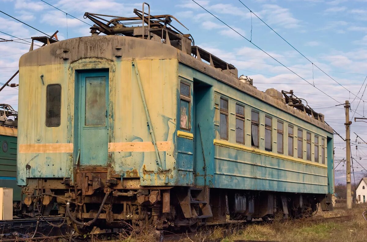 вагон эр2-1125. электросекция сд. моторный вагон м152. вагон электропоезда эр2. моторный вагон сбоку.