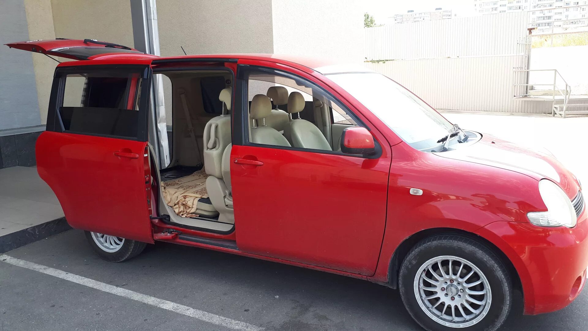 Тойота сиента 1 поколение. Тойота сиента 2. toyota sienta 1,5 l. тойота сиента 2012г.