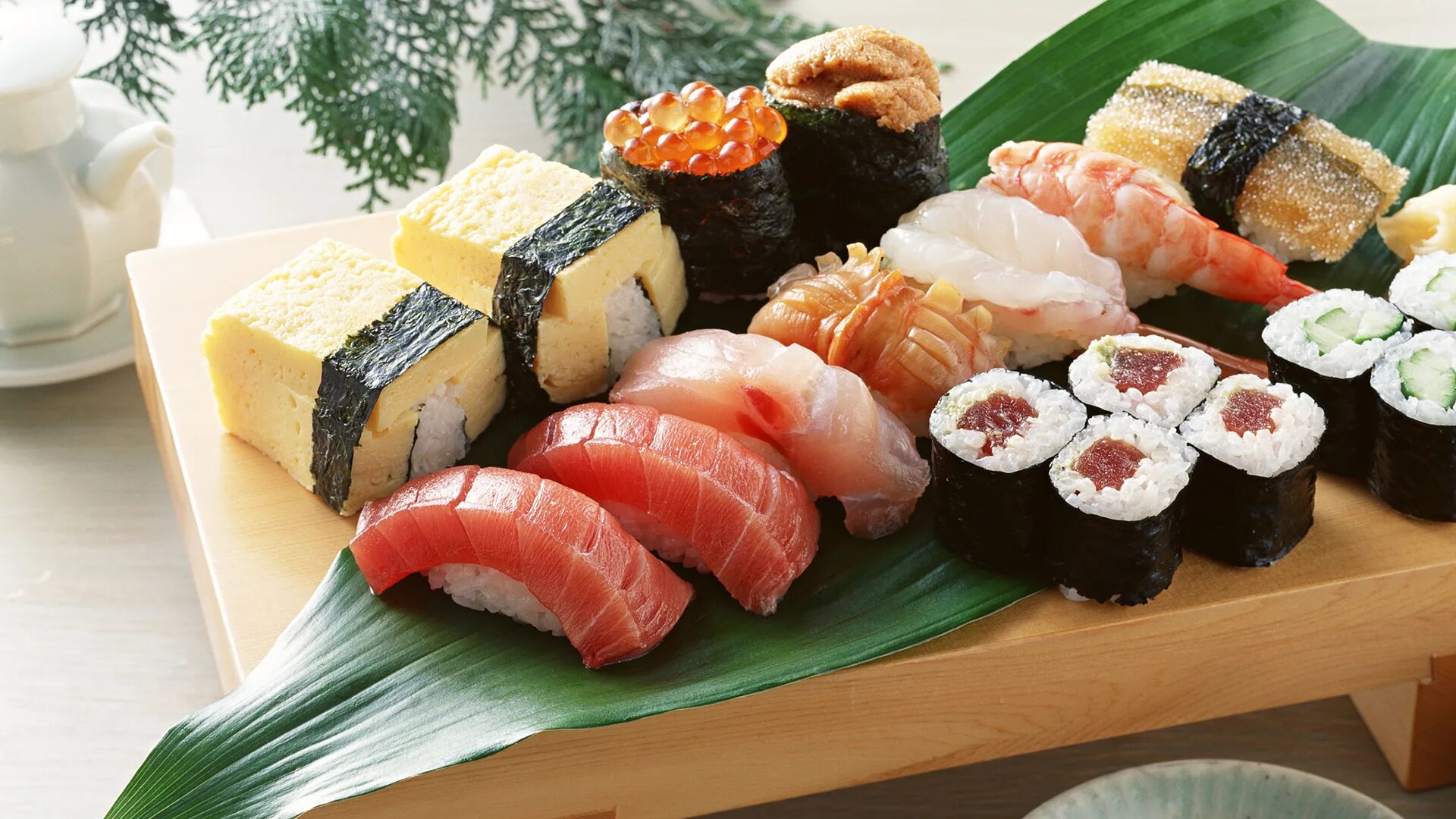 Японская кухня. Суши и роллы. Японская еда. Японская еда суши. Участок суши в океане