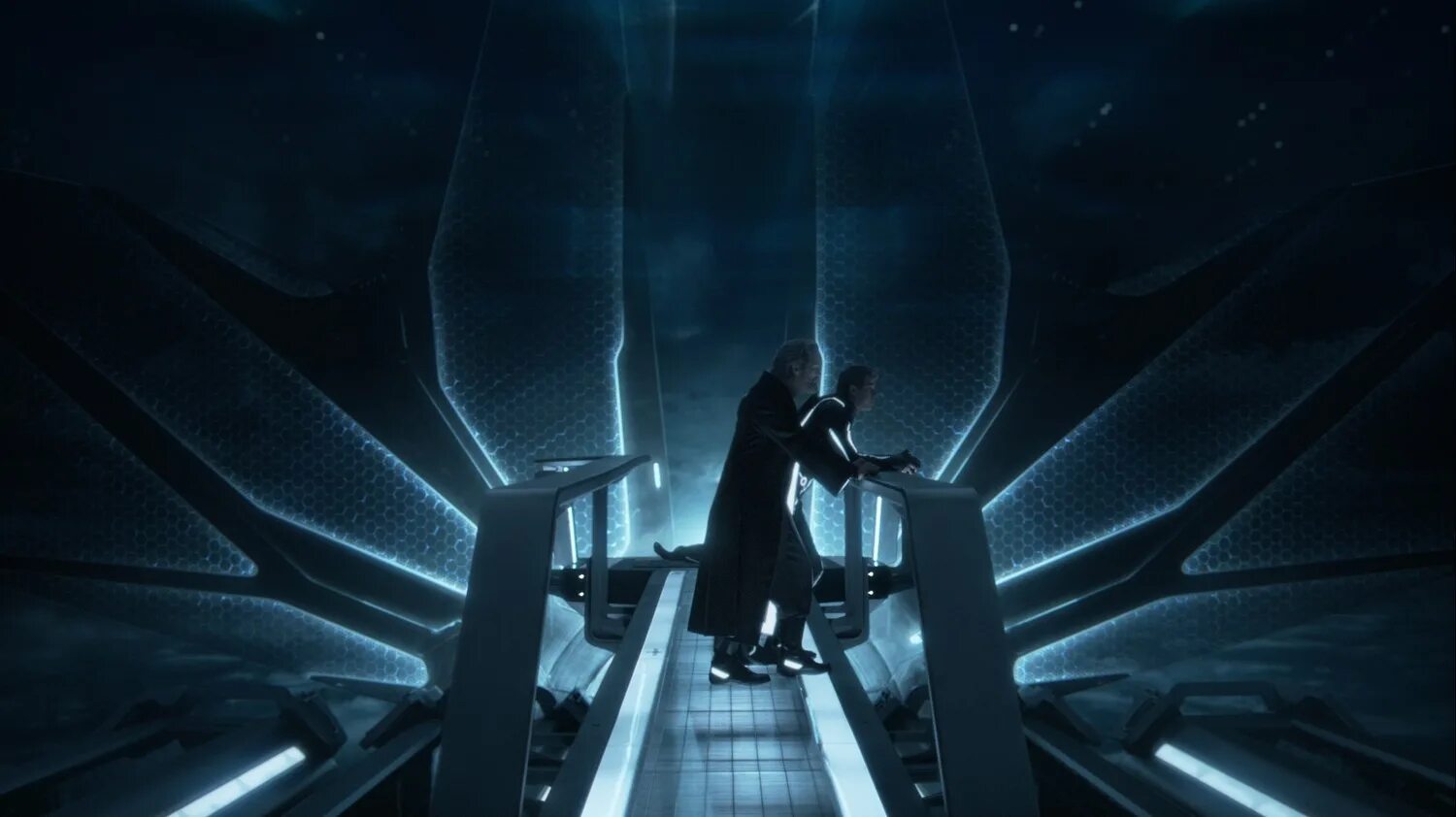 Дата выхода tron. Трон. наследие  tron. legacy (2010). garrett hedlund трон.