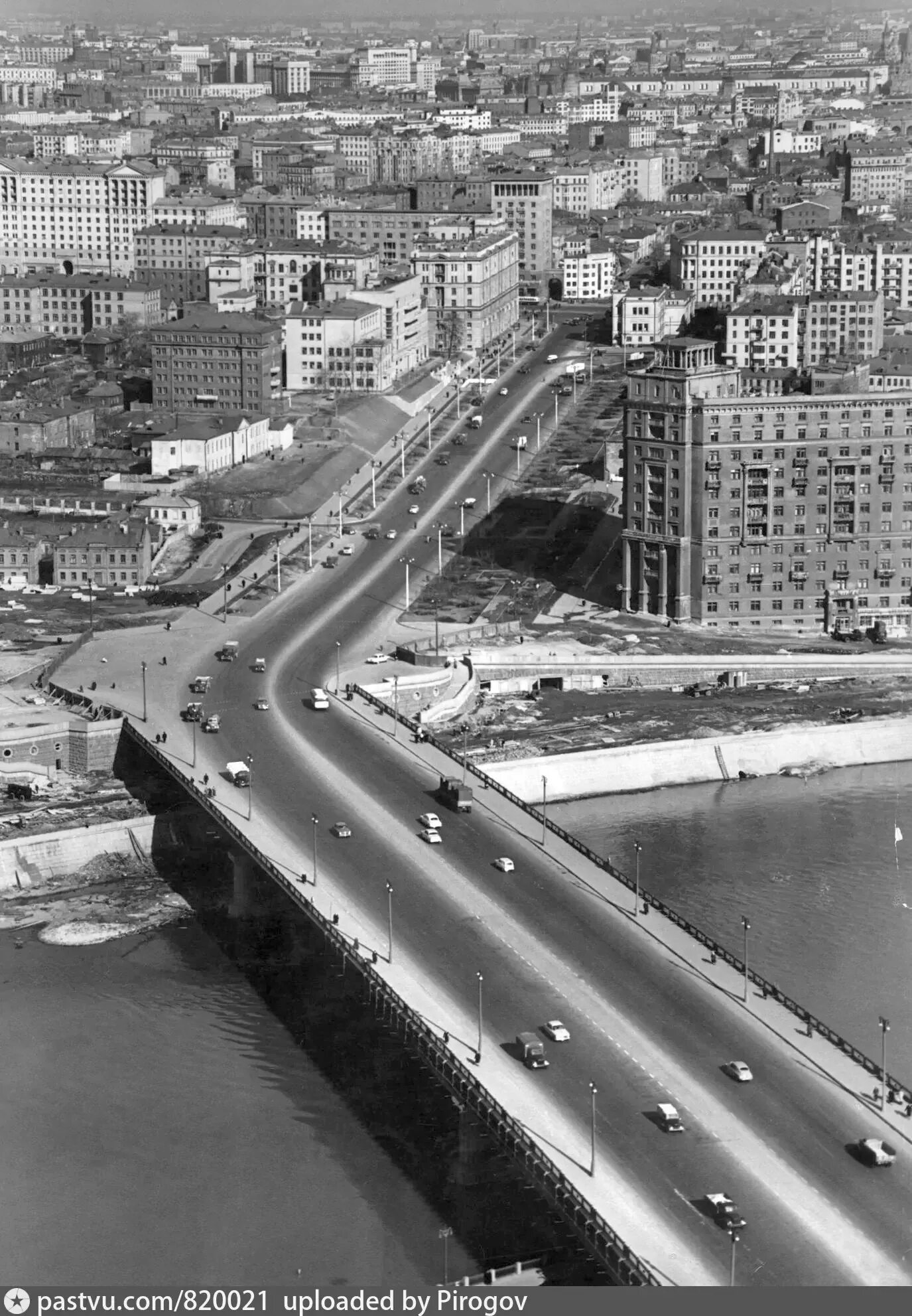 Ново арбатский. Новоарбатский мост. Новоарбатский мост Москва. Гостиница Украина Новоарбатский мост. Москва Смоленская набережная Новоарбатский мост.