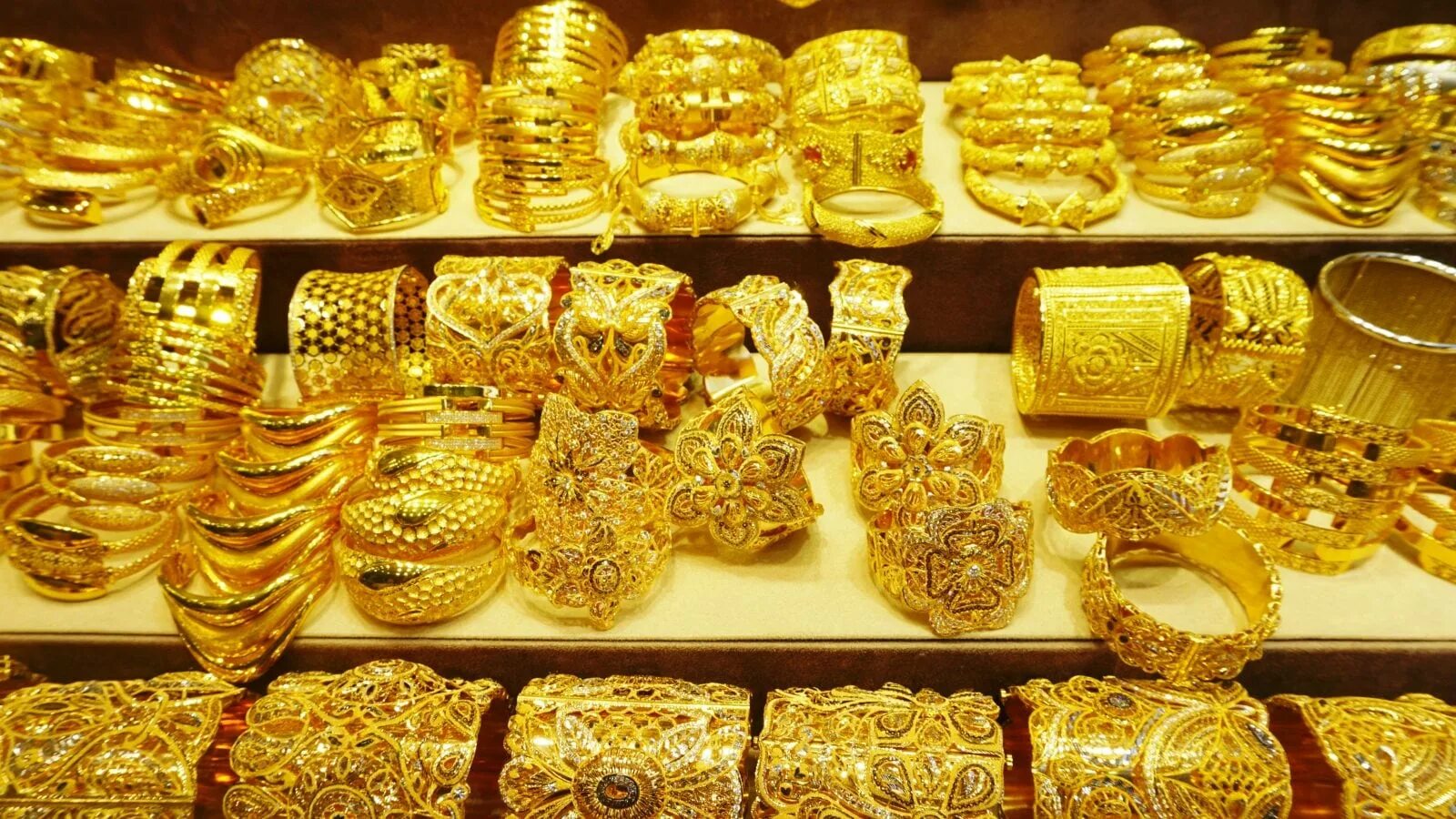 Golden many. Золотое Rich. Azerbaijanian Gold Price. Rich Gold.