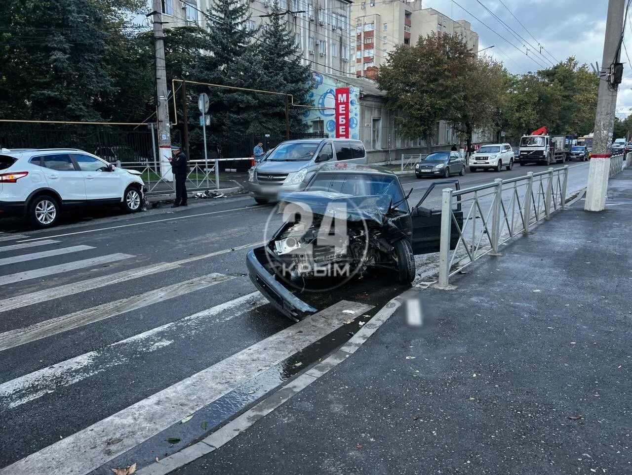 Крым перекресток ДТП. Авария в Симферополе вчера.