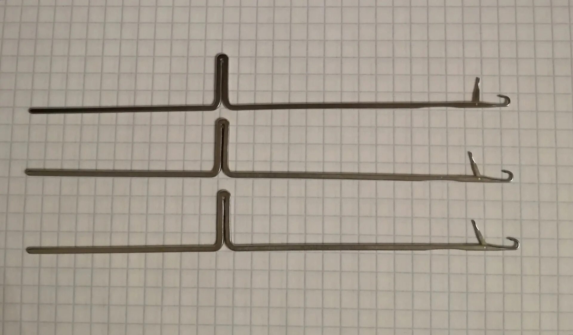 иглы машины сильвер рид. иглы для вязальных машин сильвер рид 280. иглы машины сильвер рид. вязальные язычковые иглы двухкрючковые. игла для вязальной машины sk280.