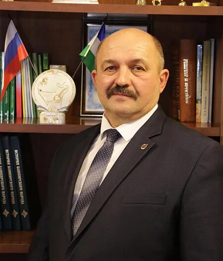 мэр города октябрьский башкортостан. ильдар хасанов уфа. шмелев глава администрации октябрьский. мэр города октябрьский башкортостан. жена мэра города осетии.