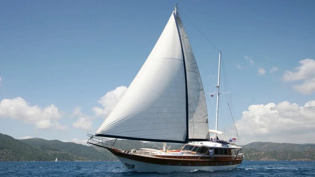 Блумер яхта. Парусная мегаяхты amerigo 45m. турецкая гулета. пляж яхта.