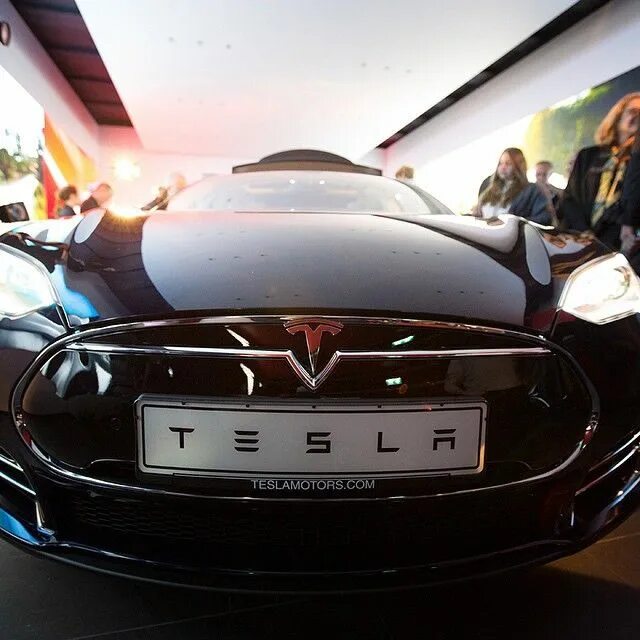 Тесла roadster 2022. Tesla roadster 2022. Tesla roadster белая. Tesla roadster 2023. Самая крутая тесла.