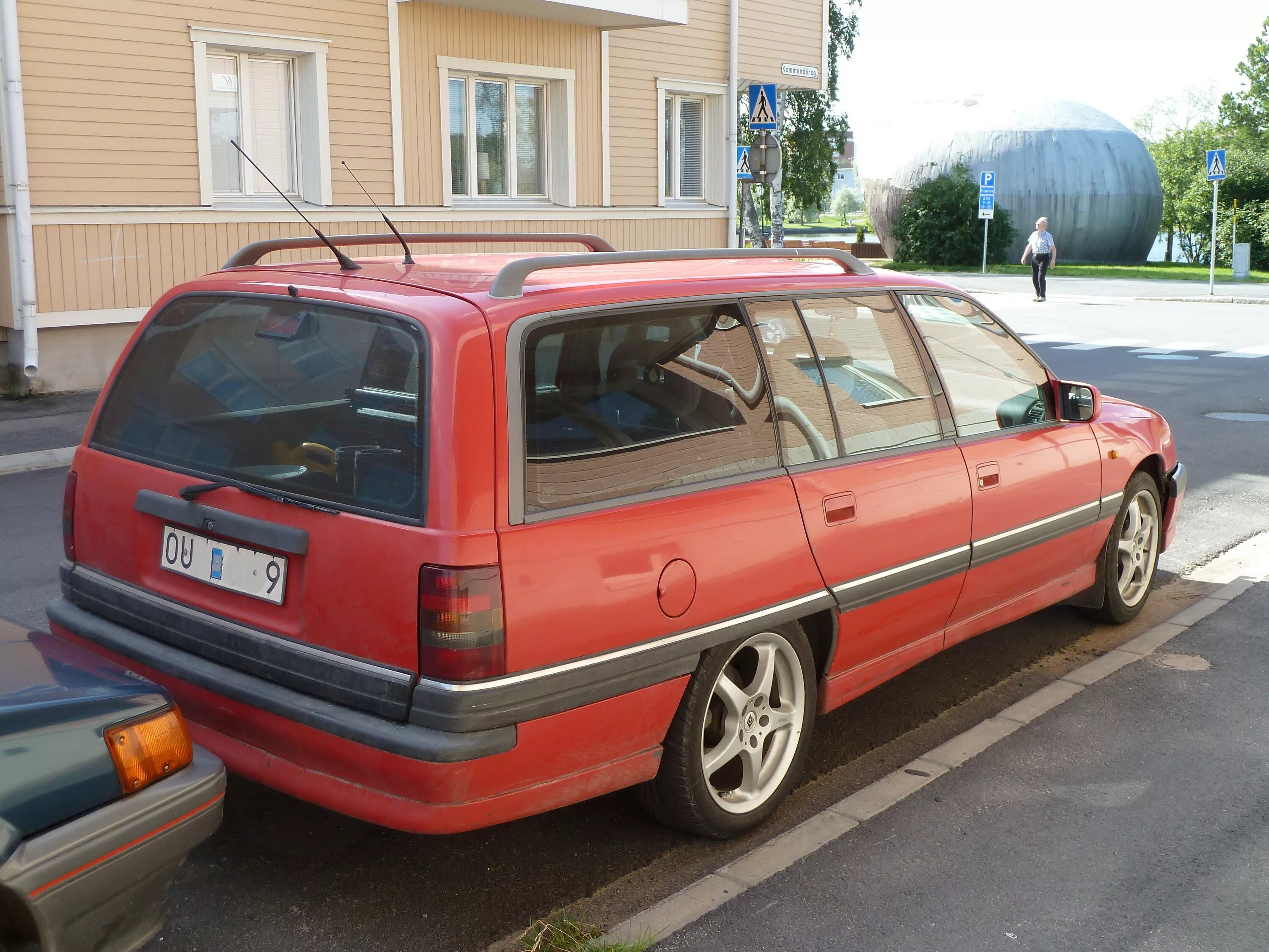 Универсал караван. Opel Omega a Caravan. Opel Omega Caravan 1989. Opel Omega универсал. Opel Omega 1987 универсал.