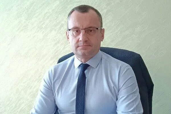 Директор руководит. Ао орбита коммерческий директор аношина. директор филиала банка. директором воронежфармации назначен. директор и гендиректор испанский.