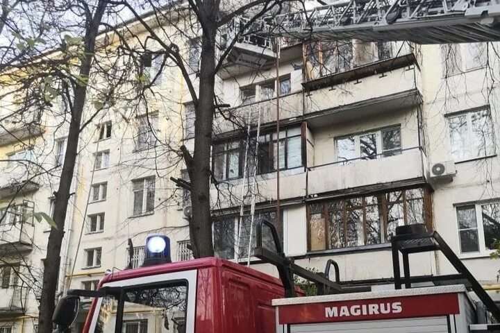 Пожар в москве гольяново. Пожар на амурской улице в москве в 2016 году. Пожар в москве гольяново. Пожар на 5 парковой улице. Пожар в москве гольяново.