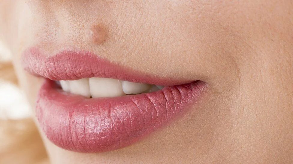 Гладкие губы. Бледные губы. Корейская форма губ. Красивые губы. Красивые губы.