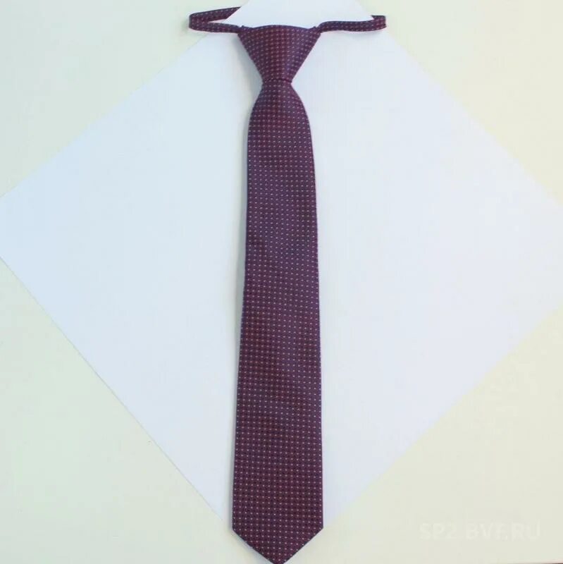 Маленький галстук. Узкий школьный галстук. Узкий женский галстук.