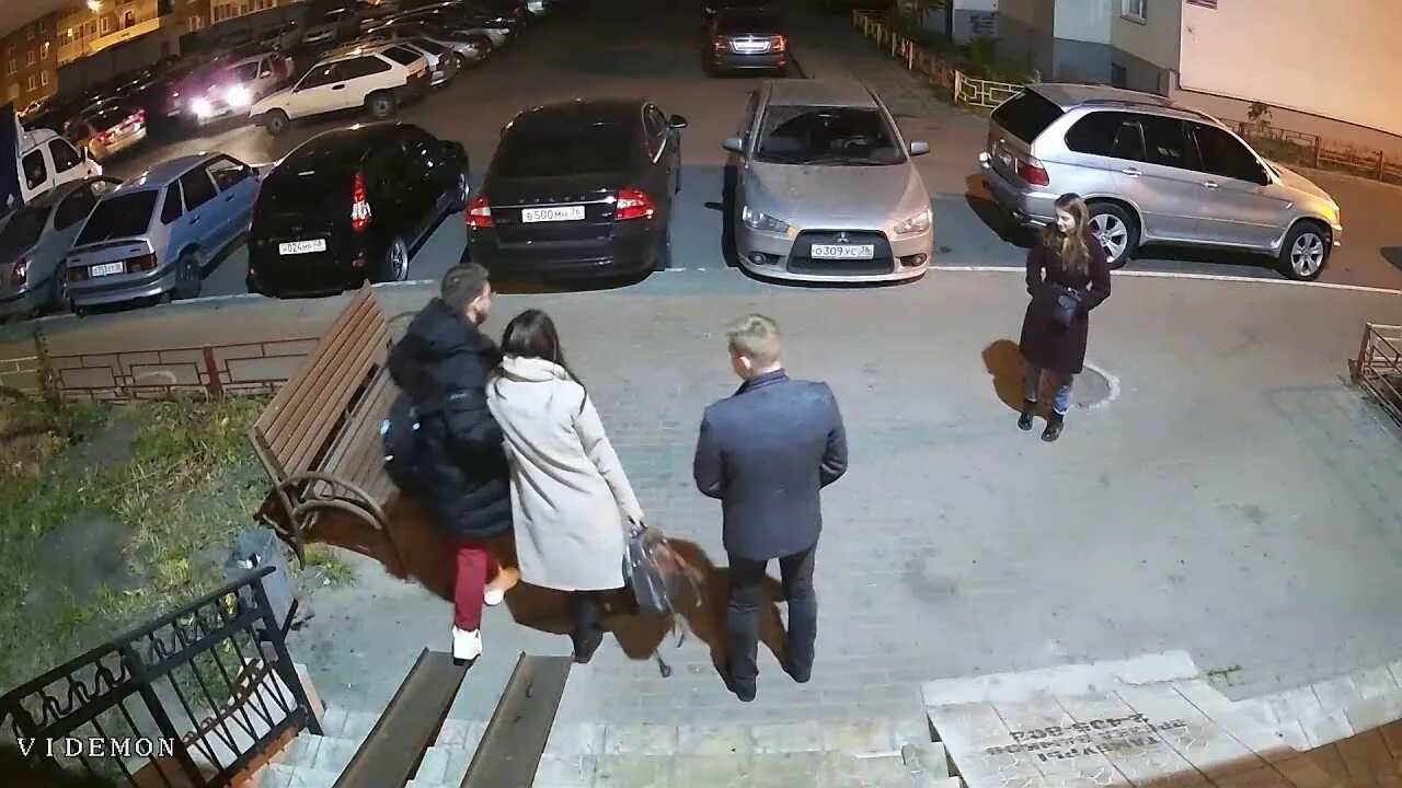 Видео с камеры где девочка упала. Видео с камеры где девочка упала