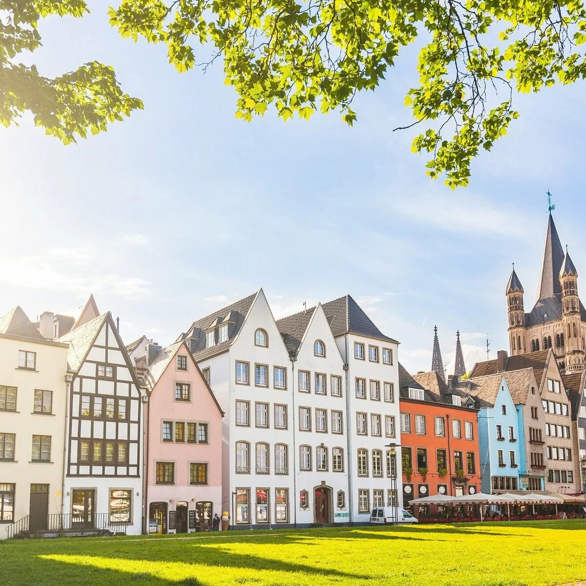 Бурная европейская. Замок катц фото. Бурная европейская. Cologne altstadt. Бурная европейская.