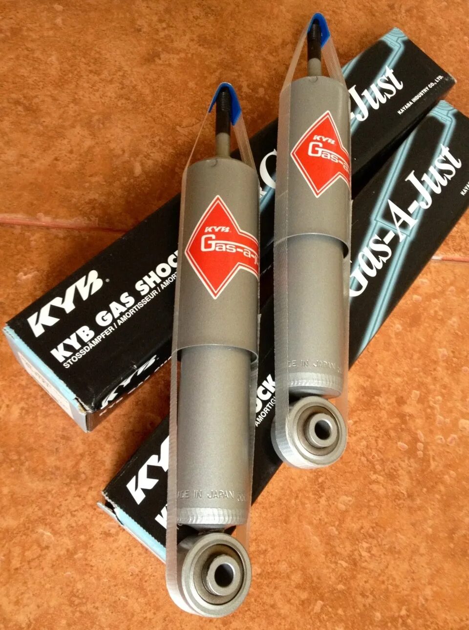 Kyb 341735 амортизатор -. Каяба газ а джаст паджеро спорт 1. Gas a just. Gas a just. Gas a just.