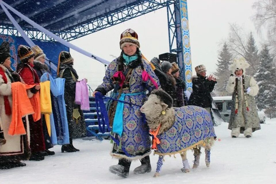 Алтай на новогодние праздники. Новогодние праздники на алтае. Новогодние праздники на алтае. Новогодний алтай. Новогодний праздник.