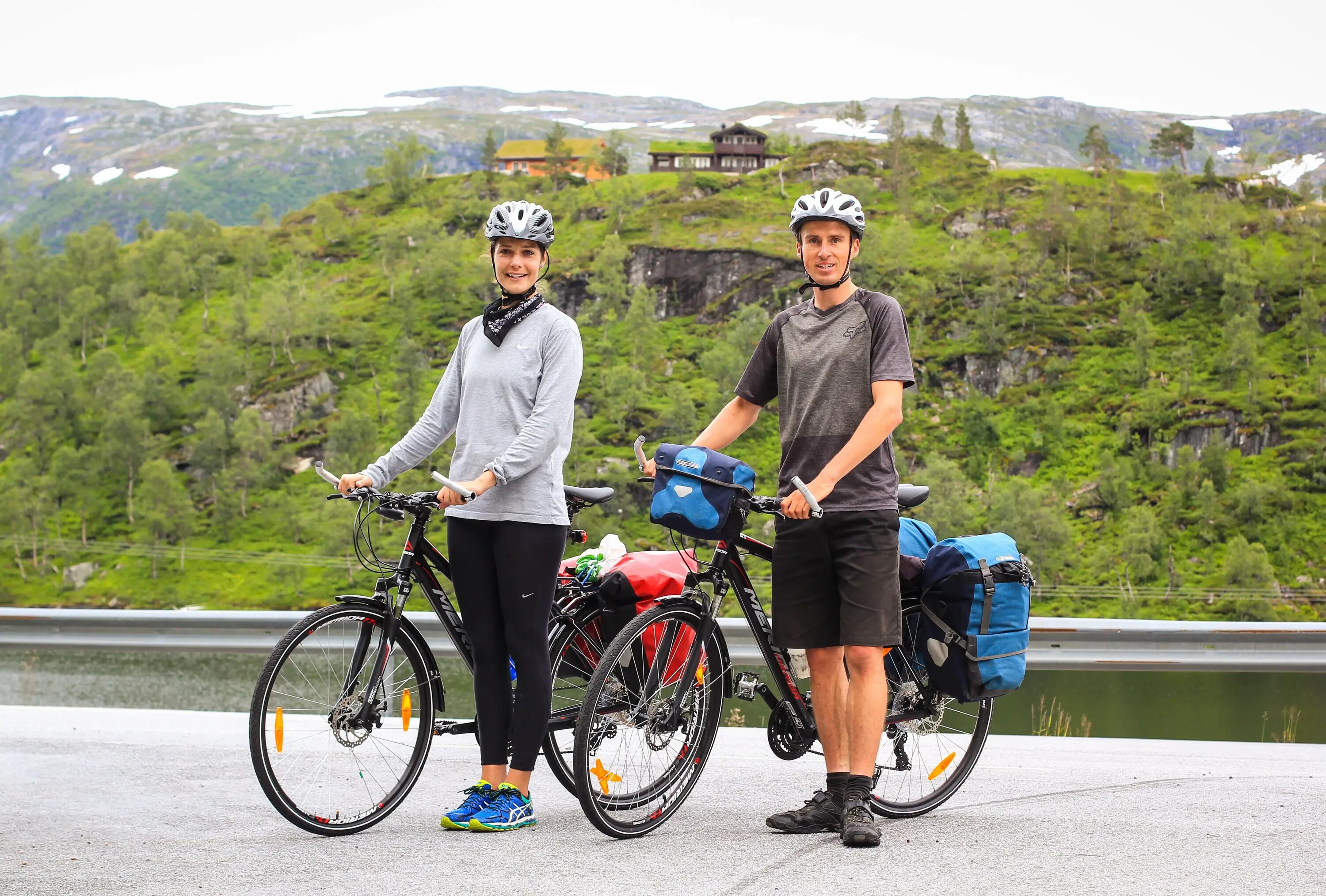 Bike tour. Туристический велосипед. Велосипед для туризма. Велосипед для велотуризма. Велосипедный туризм.