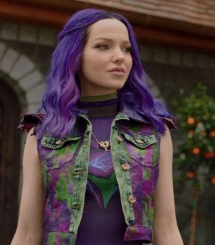 Pin by Stephanie Puccio on Disney descendants 1-2 -3 and Royal Wedding Disney de