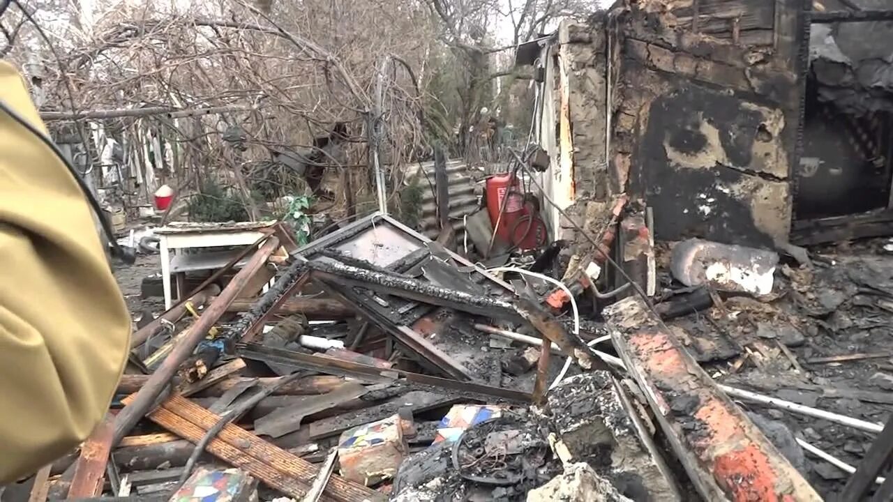 Макеевка обстрел. Квартал железнодорожный обстрел макеевка дом 28. Разрушение дома. Макеевка на сегодняшний день. Обстановка в макеевке сегодня.