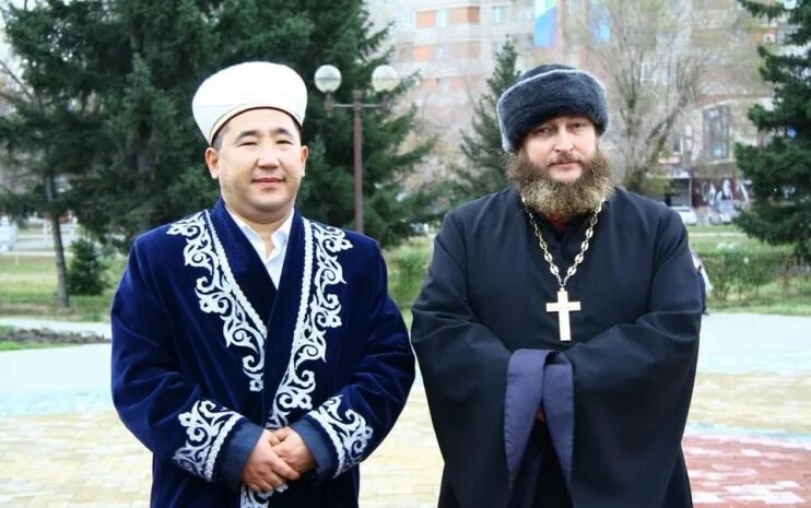 Какие мусульмане в казахстане. Православные казахи. Казахи мусульмане. Казахи христиане.