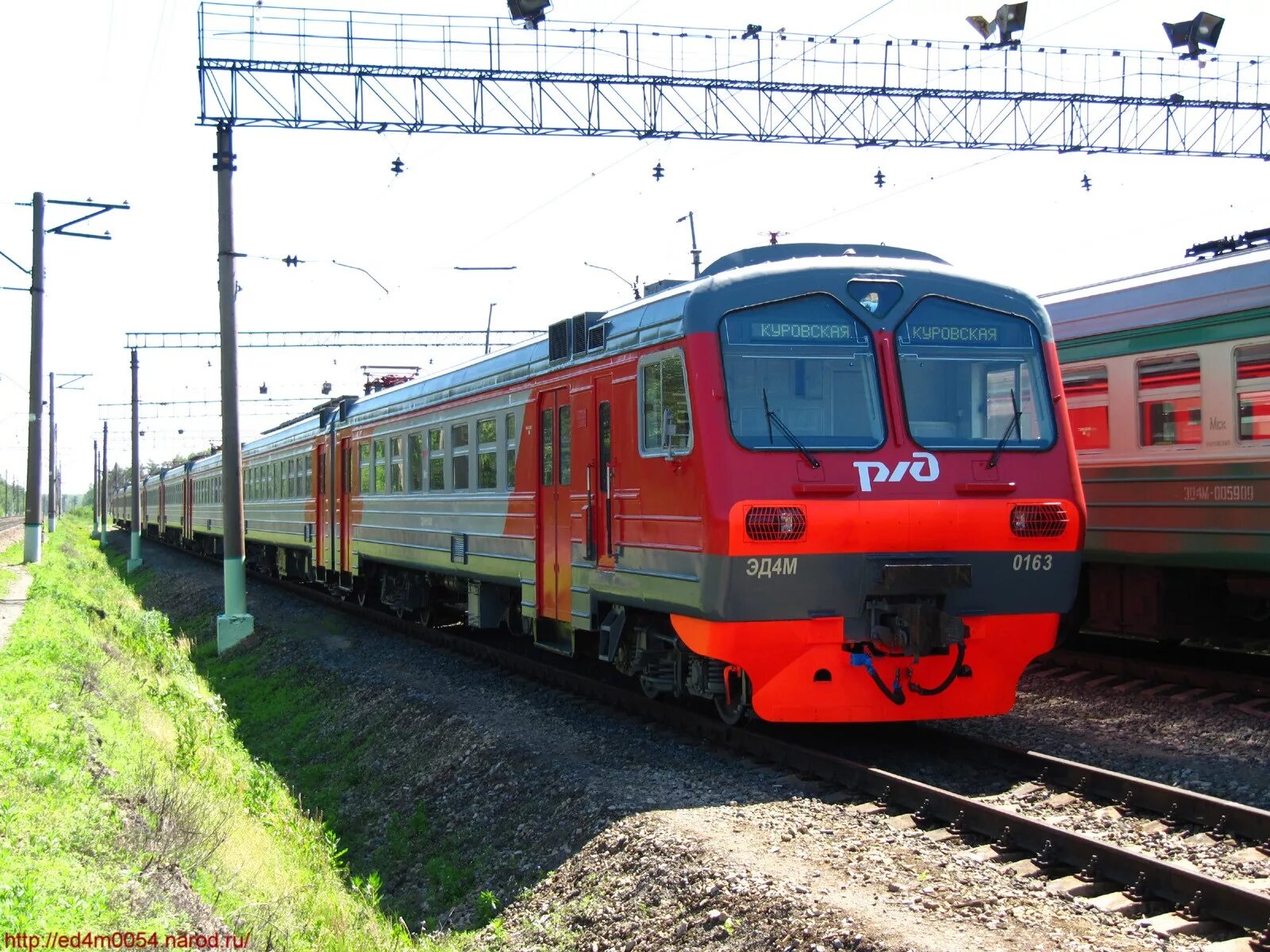 Поезд 268м. Электропоезд эд4м-0323. Эд4м 0193. Эд4м 0404. ТЧ-26 Куровская эд4 006.