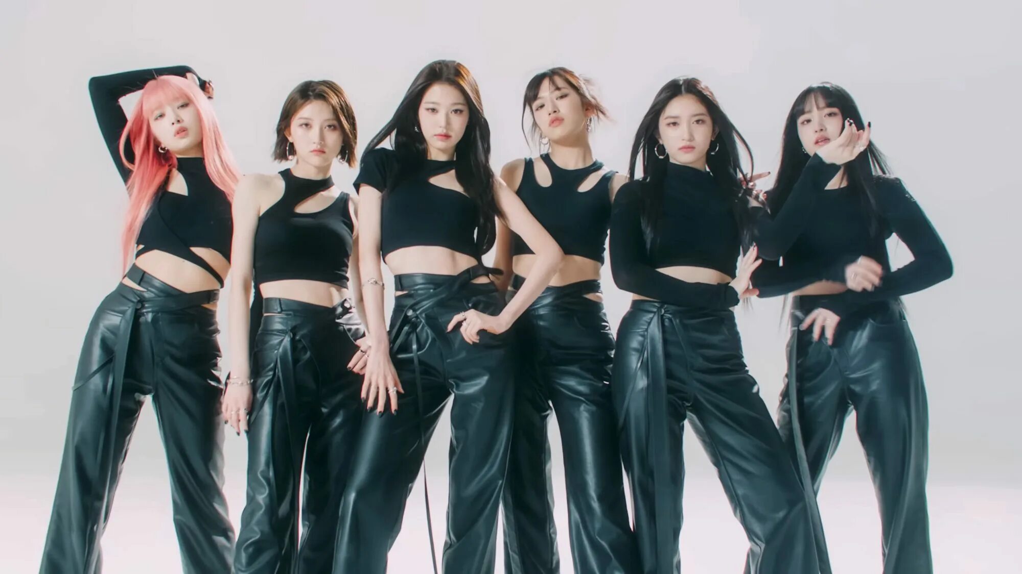 Ive i. Ive группа кпоп. Ive3 i am. I am ive kpop. I am ive.