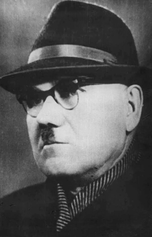 Магомет амаевич мамакаев. Мамакаев мохьмад биография. Стихи мамакаева арби. Мамакаев магомет. Магомет амаевич мамакаев.