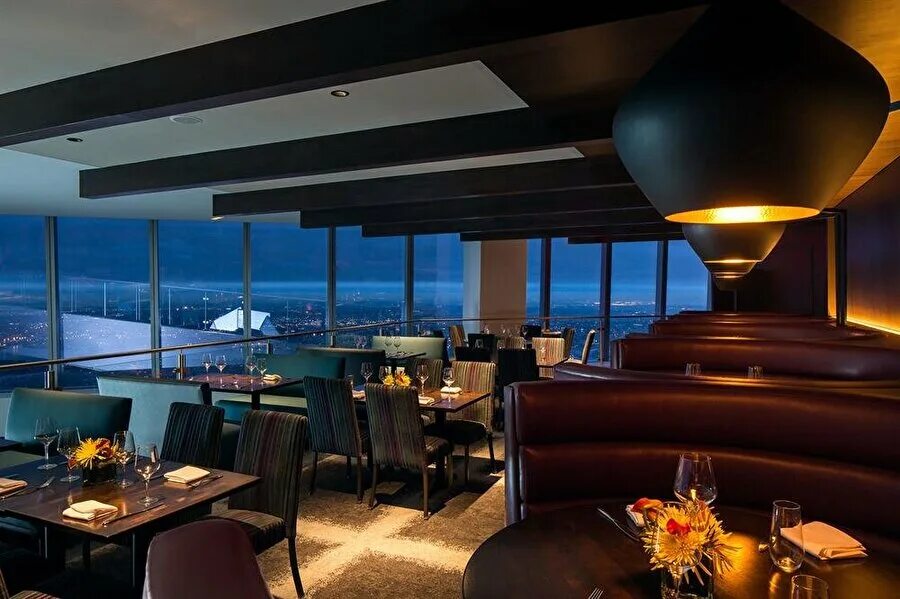 1 dine. Ресторан обсерватория Дубай. Ресторан the best. Ресторан WTC. Ytopia World ресторан.