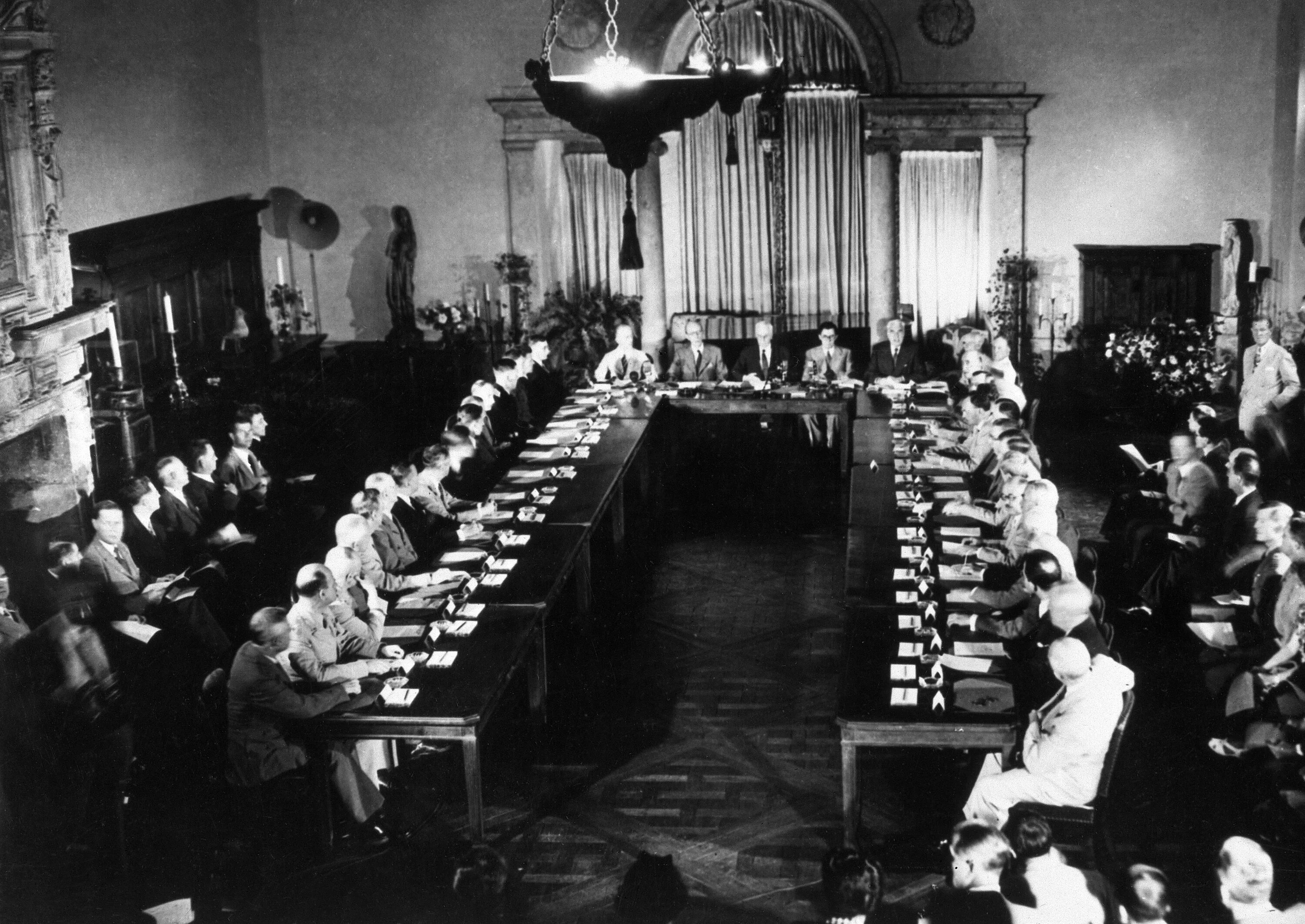 Роль ссср в лиге наций. Думбартон-Окс конференция. Вашингтонская конференция 1944. Лига наций 1919. Думбартон-Оукс.