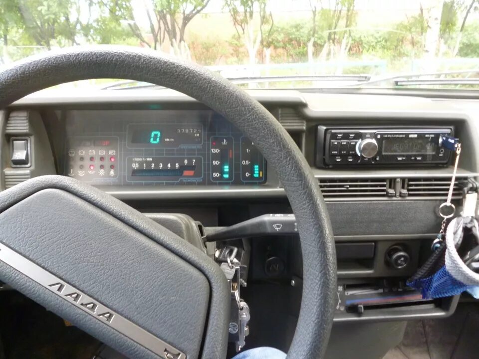 Руль от рестайлинговой 8-ки. Заводские баранки. - Lada 2108, 1,5 л, 2000 года ак