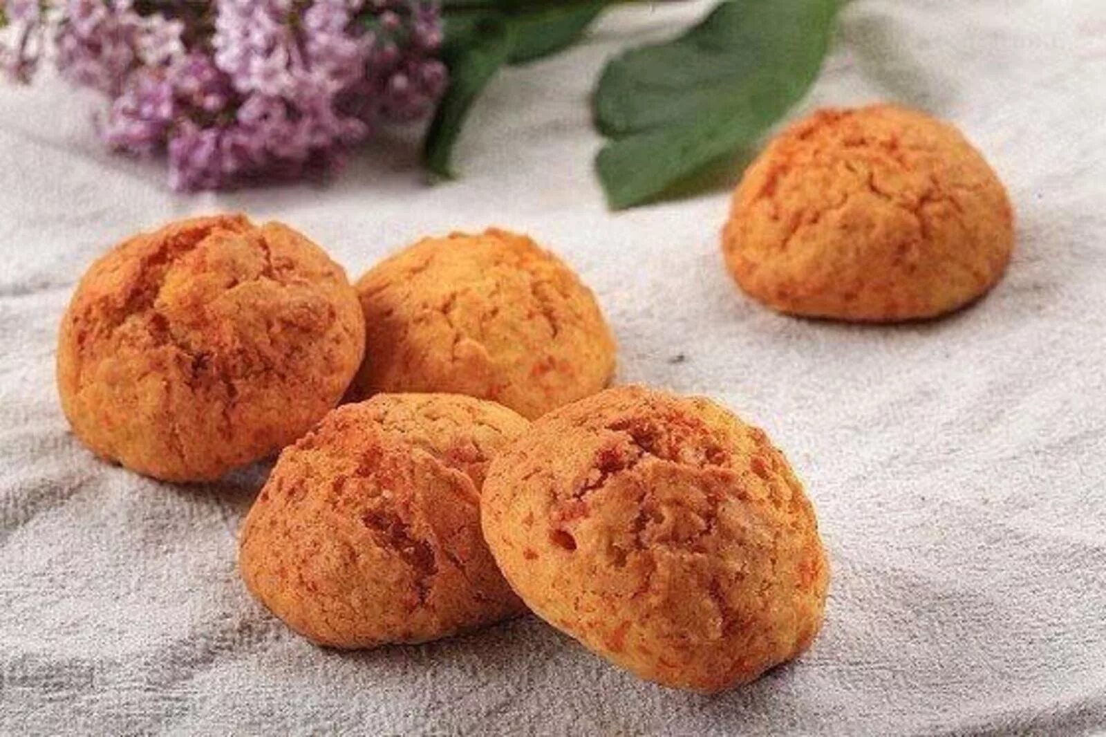 Морковное печенье. Салат с печенью и морковью. Печенье с луком и морковью. Морковно овсяное печенье. Салат с печенью говяжьей.