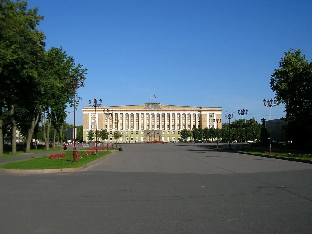 Великий пл. Софийская площадь Великий Новгород. Великий Новгород площадь Победы. Площадь Победы Софийская Великий. Площадь Победы Софийская 1 Великий Новгород.