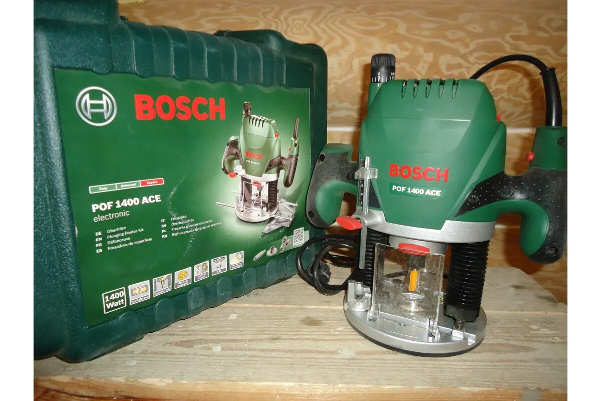 1400 видео. Фрезер Bosch POF 1400 Ace 0.603.26c.820. Фрезер Bosch POF 1400. Фрейзер Bosch POF 1400 Ace. Фрейзер бош 1200.