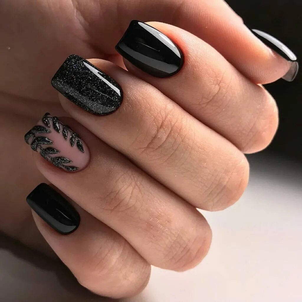 ногти квадратной формы темные. ногти квадратной формы темные. маникюр с чёрным цветом. маникюр на квадратные ногти черного цвета. черный матовый квадратный маникюр.