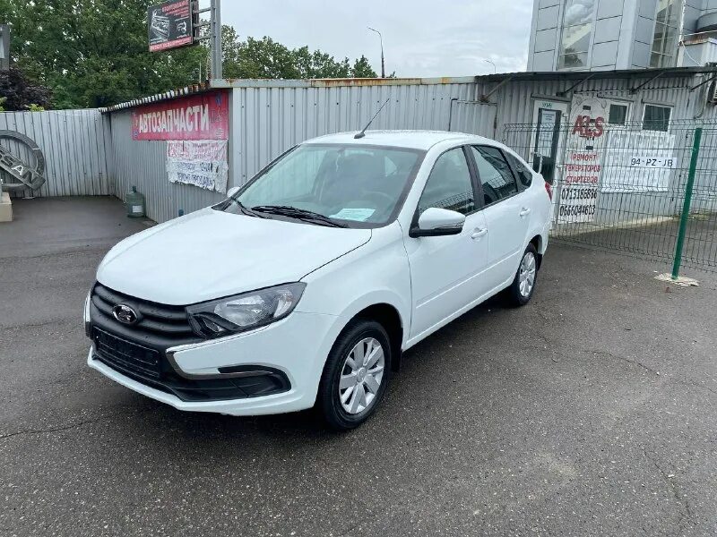 гранта лифтбек 2023 год