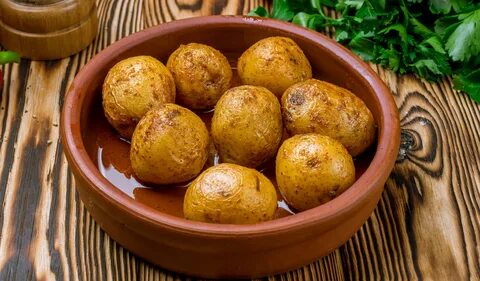 Маленькая картошка с кожурой