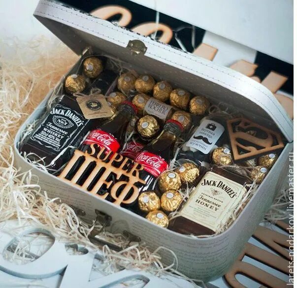 Мужские коробочки счастья Christmas gifts for parents, Fall food gifts, Valentin
