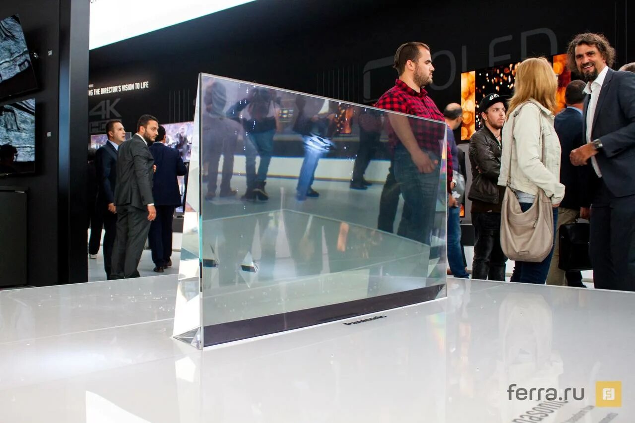 Прозрачный телевизор Панасоник. Телевизор будущего. Телевизор в будущем. Прозрачный OLED экран.