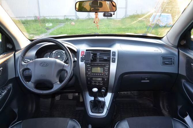 Панель туксон 2008. Хюндай туксон 2008 в салоне. Панель туксон 2008. Хундай туксон 2008 салон. Панель туксон 2008.